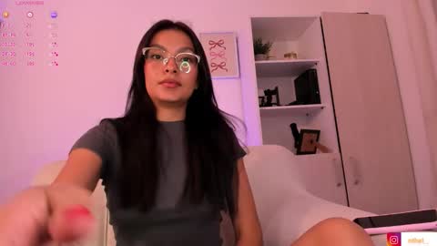  independet model online show from 10.15.25