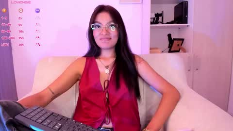  independet model online show from 10.25.25
