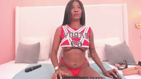 Snapshot of barbie_ebony_ chatting on 07.19.26 Nicolle online show from 07.19.26