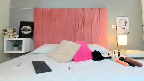 Snapshot of barbie_lorens chatting on 08.04.26 Barbie lorens online show from 08.04.26