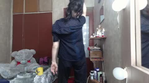 Snapshot of barbie_rococo chatting on 04.29.26 barbie_rococo online show from 04.29.26