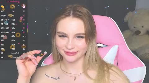Snapshot of barbieee_doll chatting on 04.30.26 Eva online show from 04.30.26