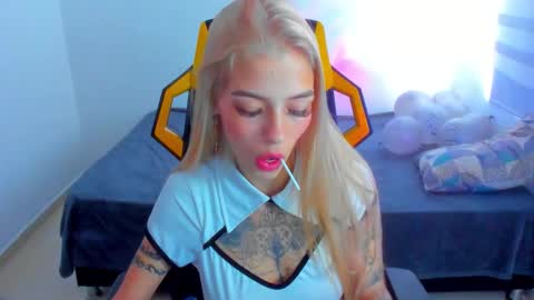 Snapshot of barbiie_5 chatting on 02.20.26 Barbie online show from 02.20.26