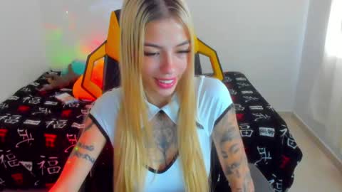 Snapshot of barbiie_5 chatting on 05.15.26 Barbie online show from 05.15.26
