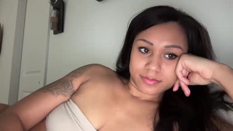 chicka online show from 02.08.25