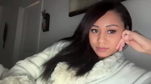 chicka online show from 03.12.25