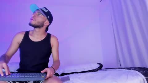 Bruce  online show from 03.08.25