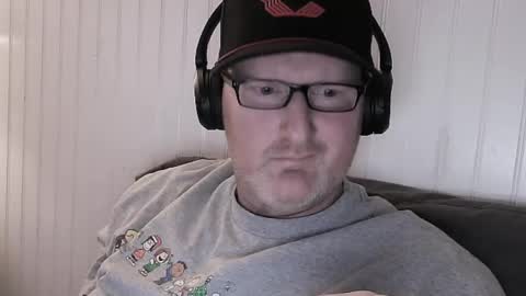 Snapshot of bartender_blue_eyes chatting on 12.14.24 Bartender Blue online show from 12.14.24