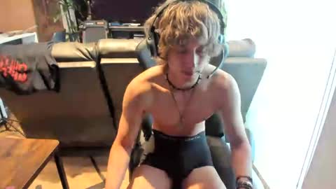 Snapshot of bashful4200 chatting on 07.02.26 ryan online show from 07.02.26