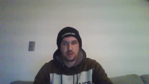 basteleus1 online show from 02.18.25