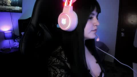 Snapshot of bastet_111 chatting on 05.10.26 . 111 online show from 05.10.26