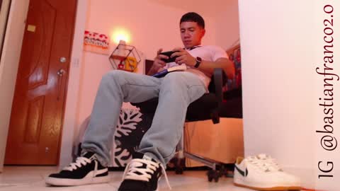 Bastian Independent Model online show from 12.02.24