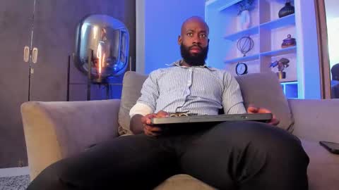 Bastian. online show from 11.05.25