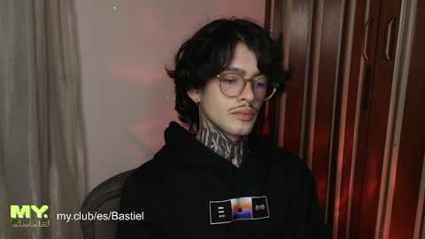Snapshot of bastiel_ chatting on 05.08.26 Bastiel online show from 05.08.26
