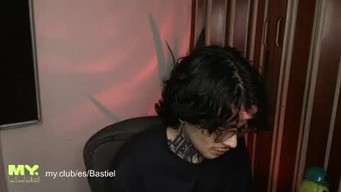 Snapshot of bastiel_ chatting on 05.09.26 Bastiel online show from 05.09.26