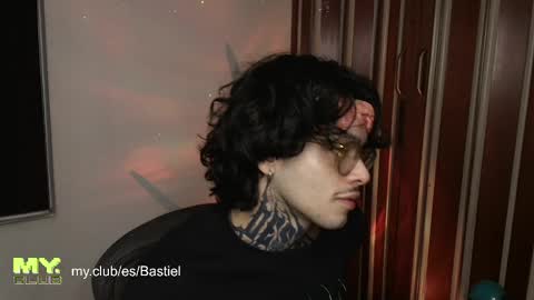 Snapshot of bastiel_ chatting on 05.10.26 Bastiel online show from 05.10.26