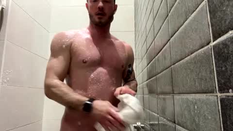 Snapshot of batman25326 chatting on 02.12.25 batman25326 online show from 02.12.25