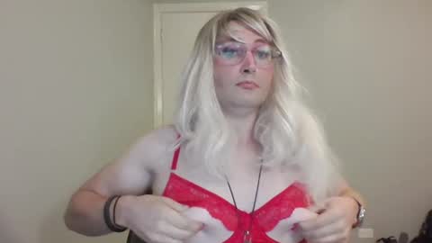 Snapshot of bawblejam chatting on 02.18.25 BjBambi online show from 02.18.25