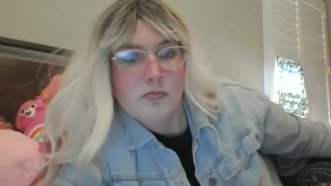 Snapshot of bawblejam chatting on 09.29.25 BjBambi online show from 09.29.25