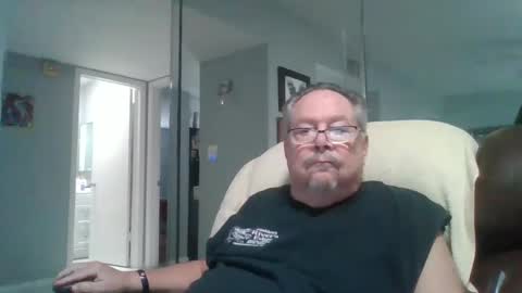 Snapshot of bbb1952 chatting on 10.06.25 Single Grandpa in Florida. Love to C2C and have Fun Privately online show from 10.06.25
