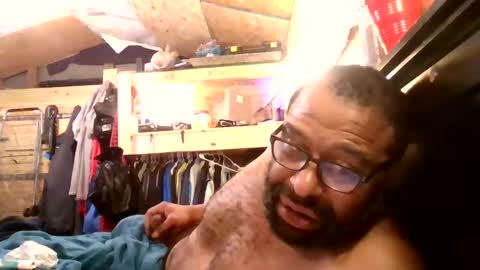 Snapshot of bbcwithahook chatting on 01.12.25 bbcwithahook online show from 01.12.25