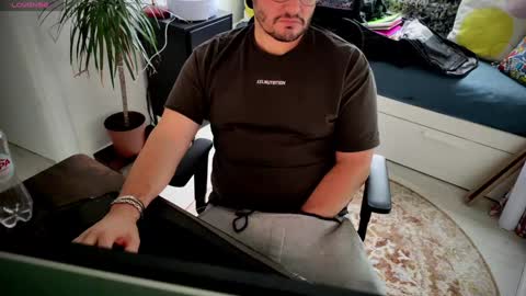 Snapshot of bbking1980 chatting on 12.02.24 CallMeDaddy online show from 12.02.24