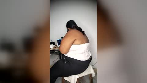 Snapshot of bbw_cindy11 chatting on 07.27.26 Cindy online show from 07.27.26