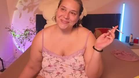 Snapshot of bbw_goddes chatting on 07.17.26 Love online show from 07.17.26