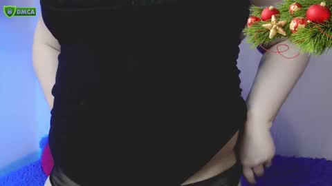 Molly online show from 12.16.25