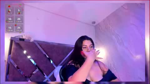 Snapshot of bbwcloe chatting on 10.04.25 Cloe online show from 10.04.25