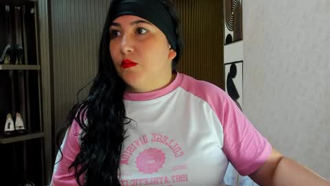 Snapshot of bbwluxurymuse chatting on 05.05.26 bbwluxurymuse online show from 05.05.26