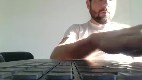 Snapshot of bdemwi2588 chatting on 02.01.25 bdemwi2588 online show from 02.01.25