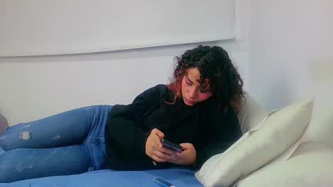 Snapshot of be_sinners chatting on 12.24.24 Sara Juan online show from 12.24.24