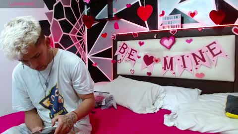 Snapshot of be_sinners chatting on 02.14.25 Sara Juan online show from 02.14.25