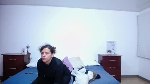 Snapshot of be_sinners chatting on 11.04.25 Sara Juan online show from 11.04.25