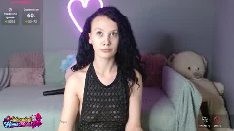 Snapshot of bea_doll chatting on 07.06.26 Bea online show from 07.06.26