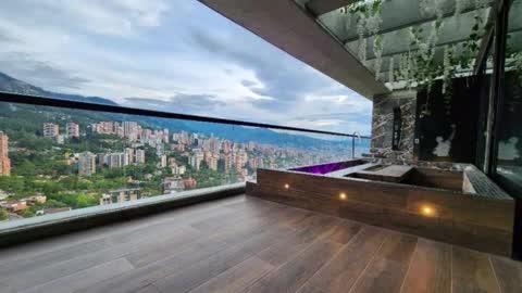 Snapshot of bear4muscle chatting on 03.07.25 Dookie online show from 03.07.25