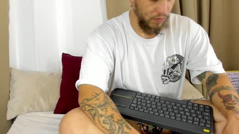 beard_xox online show from 02.08.25