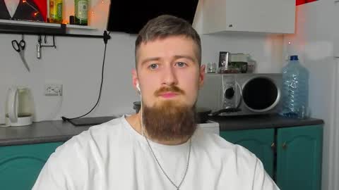 Snapshot of bearded_legend chatting on 02.07.25 Zeus online show from 02.07.25