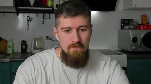 Snapshot of bearded_legend chatting on 02.24.25 Zeus online show from 02.24.25