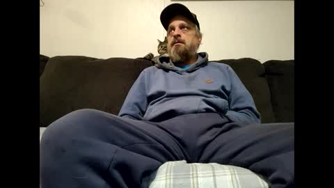 Snapshot of bearded_woodsman chatting on 12.04.24 bearded_woodsman online show from 12.04.24