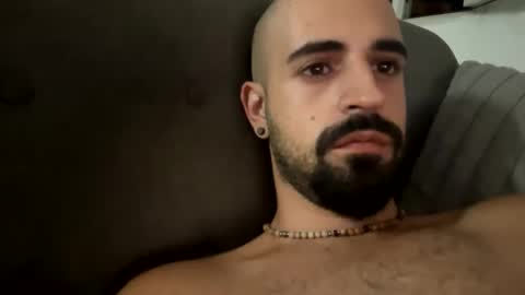 Snapshot of beardedbaldy_09 chatting on 10.06.25 Ask me online show from 10.06.25
