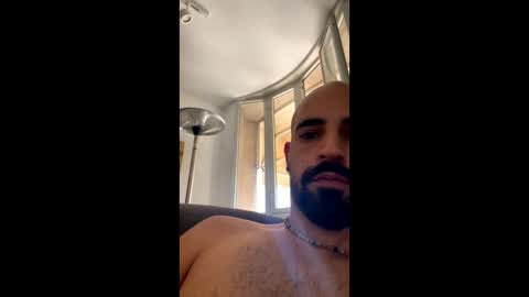 Snapshot of beardedbaldy_09 chatting on 10.07.25 Ask me online show from 10.07.25