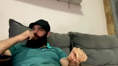 Snapshot of beardmax chatting on 07.08.26 Min online show from 07.08.26