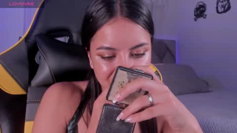 Snapshot of bearmel3 chatting on 02.06.25 MELANI online show from 02.06.25