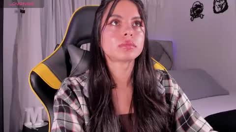 Snapshot of bearmel3 chatting on 02.11.25 MELANI online show from 02.11.25