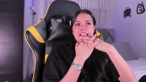 Snapshot of bearmel3 chatting on 02.13.25 MELANI online show from 02.13.25