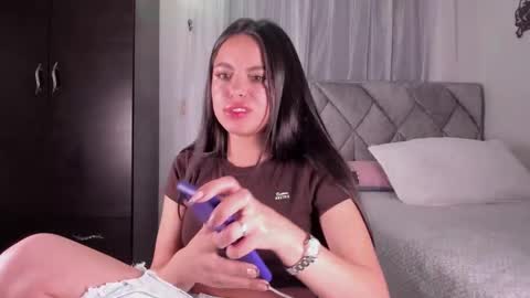 Snapshot of bearmel3 chatting on 02.18.25 MELANI online show from 02.18.25