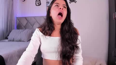 Snapshot of bearmel3 chatting on 09.15.25 MELANI online show from 09.15.25