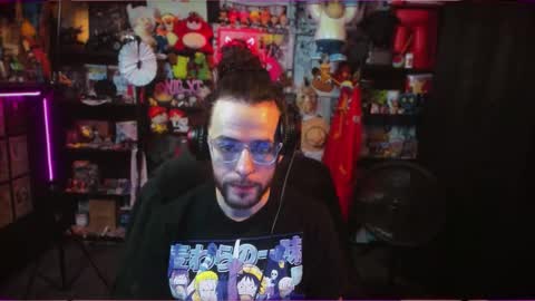 Snapshot of beastbxy chatting on 10.13.25 beast bxy online show from 10.13.25